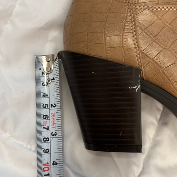 Tan Croc-Embossed Ankle Boots 🥾 nasty gal - Picture 10 of 12